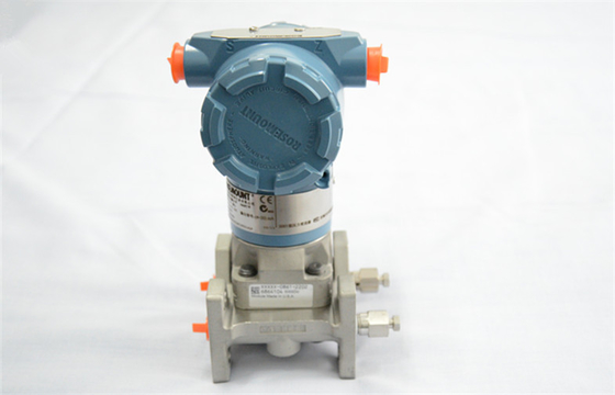 petit émetteur de différence de pression de gamme Rosemount 3051CD0 avec la bride traditionnelle